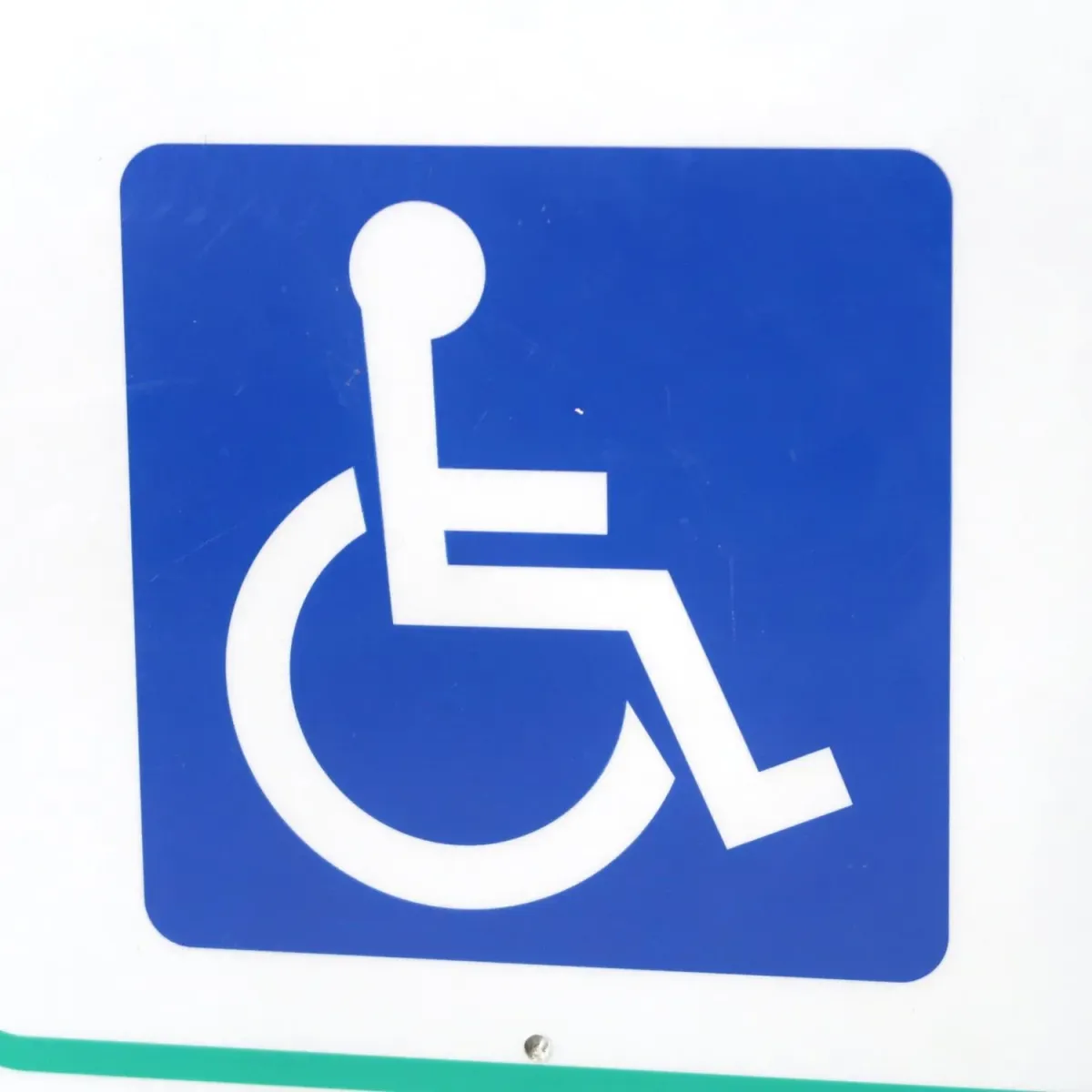 RESERVED PARKING ロードサイン