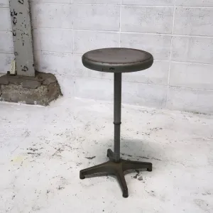 AJUSTO EQUIPMENT社 ビンテージ インダストリアル メタルスツール