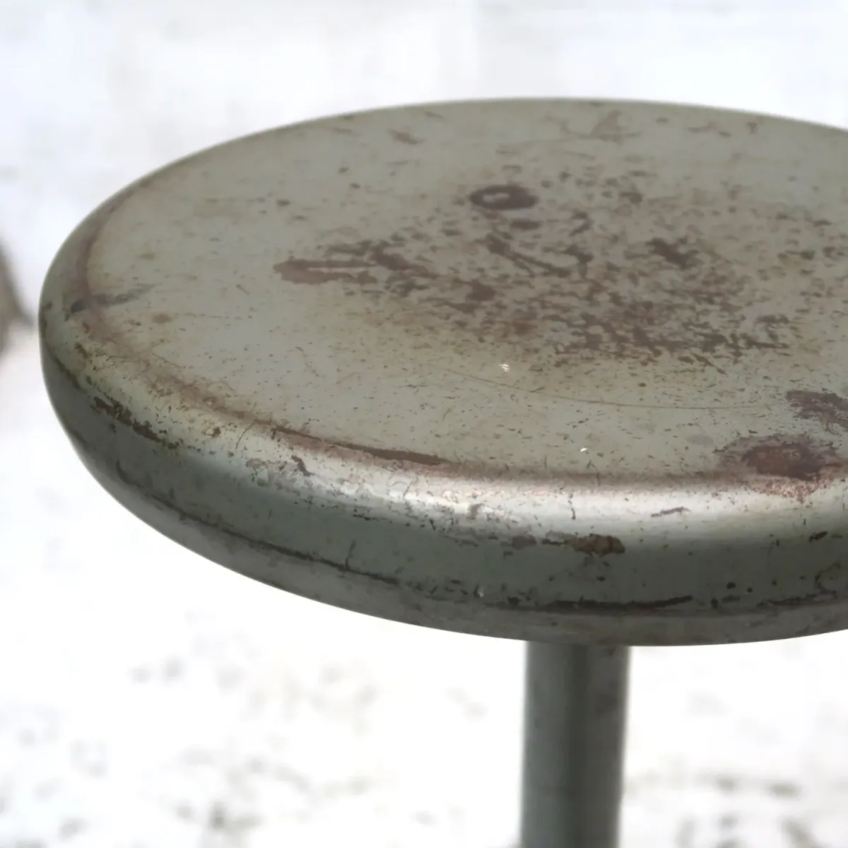 AJUSTO EQUIPMENT社 ビンテージ インダストリアル メタルスツール