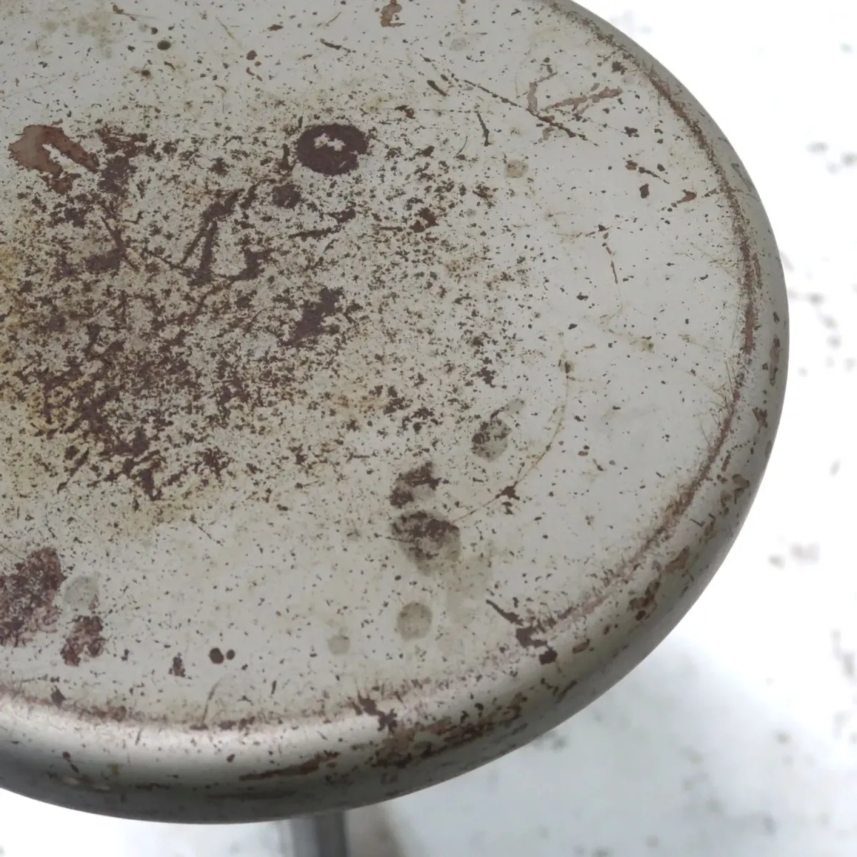 AJUSTO EQUIPMENT社 ビンテージ インダストリアル メタルスツール