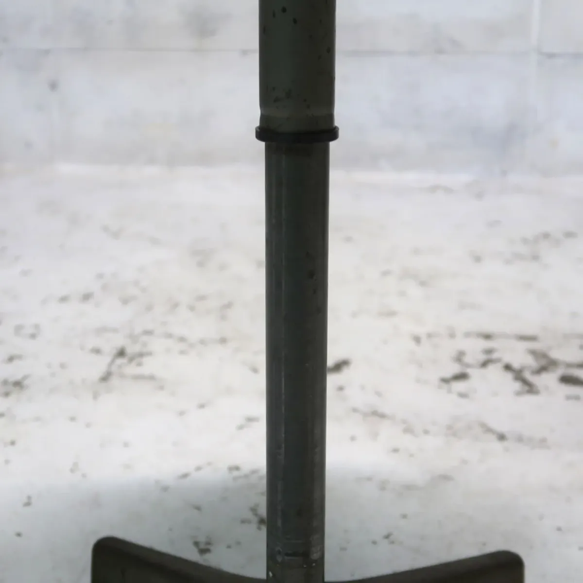 AJUSTO EQUIPMENT社 ビンテージ インダストリアル メタルスツール