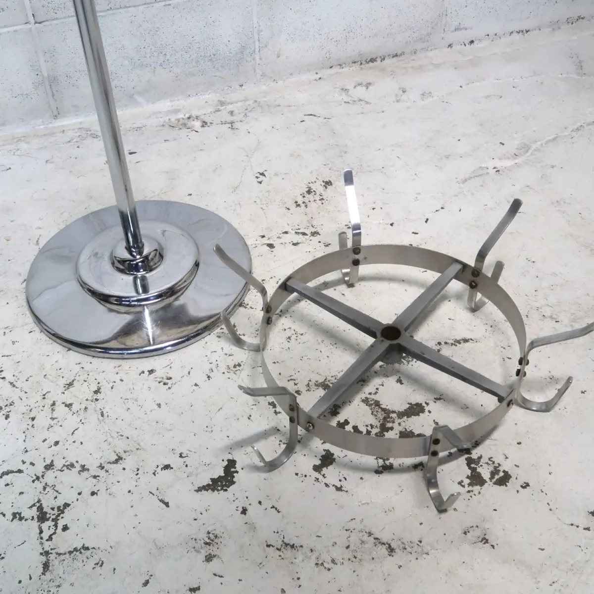 ビンテージ メタルハンガーラック