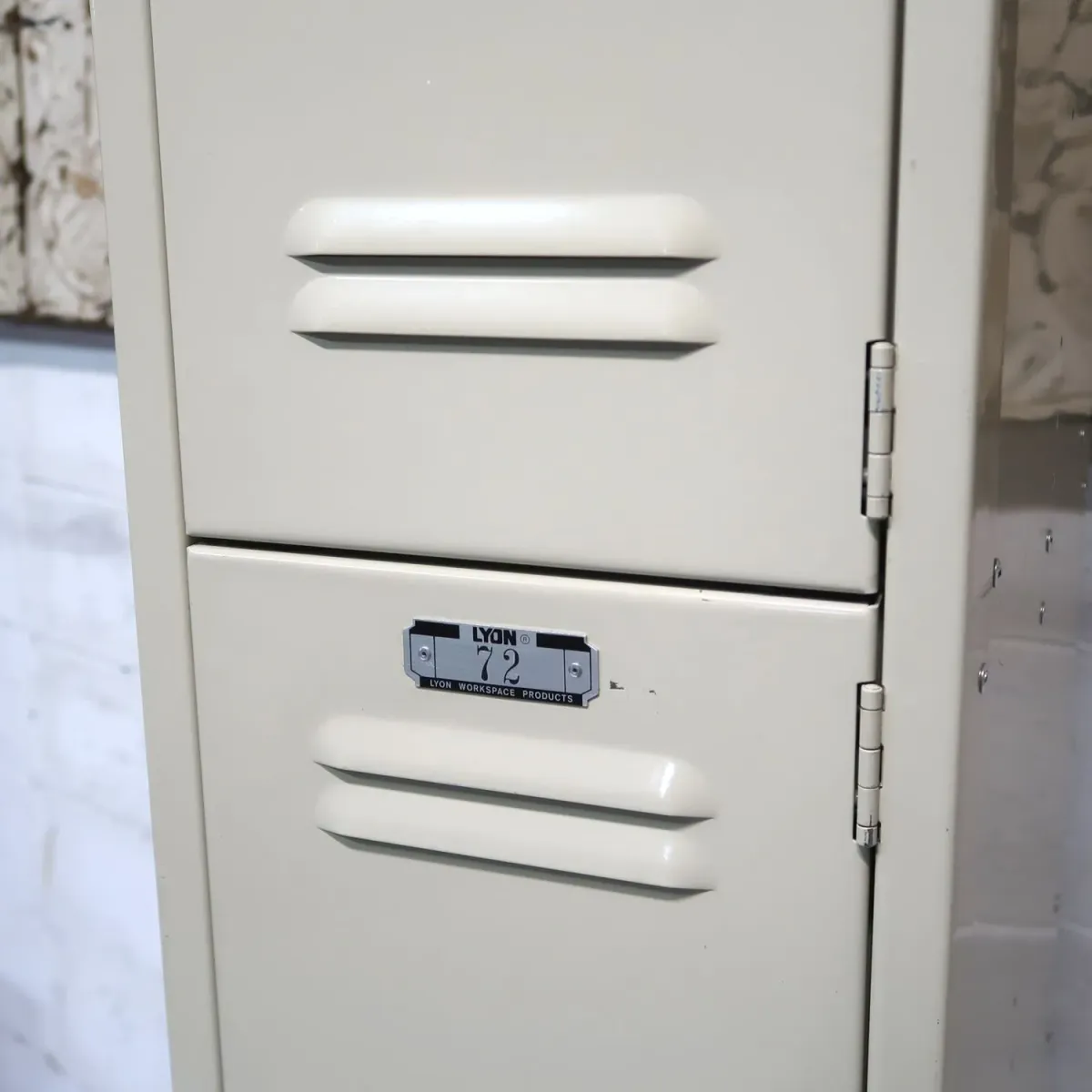 LYON ビンテージ メタルロッカー