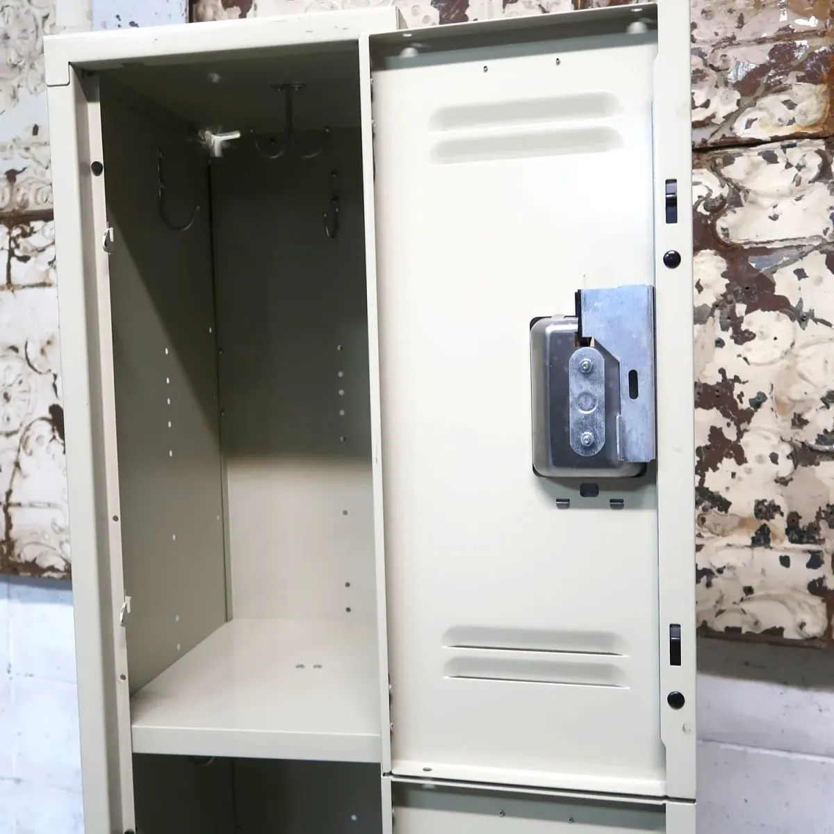 LYON ビンテージ メタルロッカー