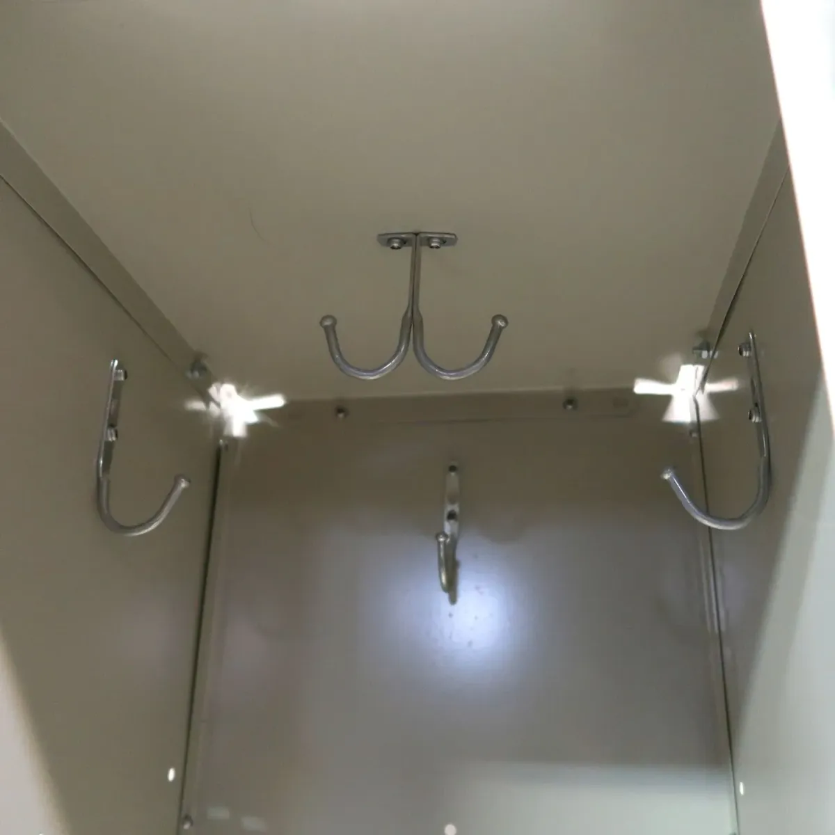 LYON ビンテージ メタルロッカー