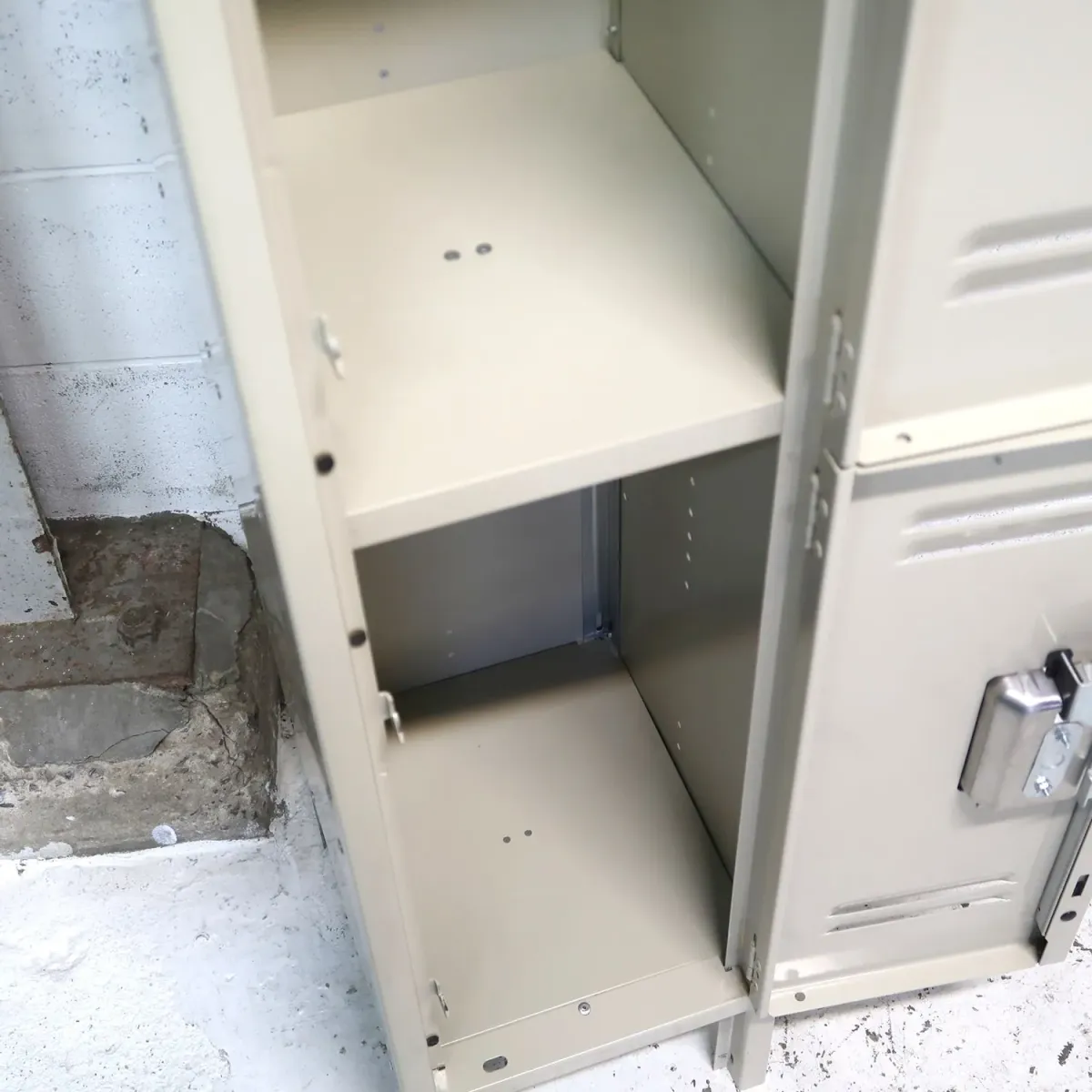 LYON ビンテージ メタルロッカー