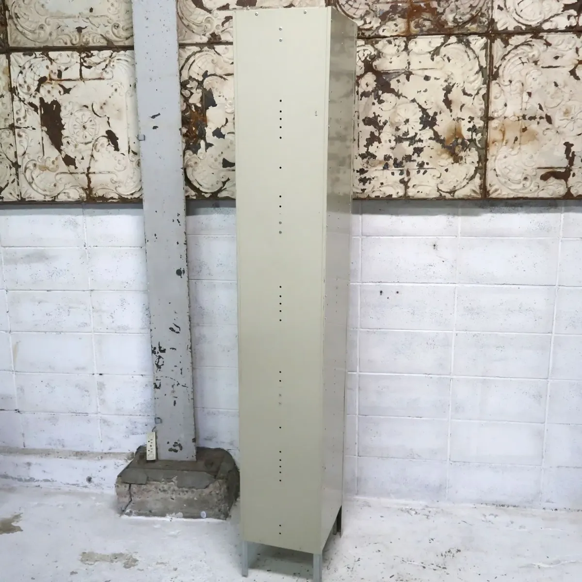 LYON ビンテージ メタルロッカー