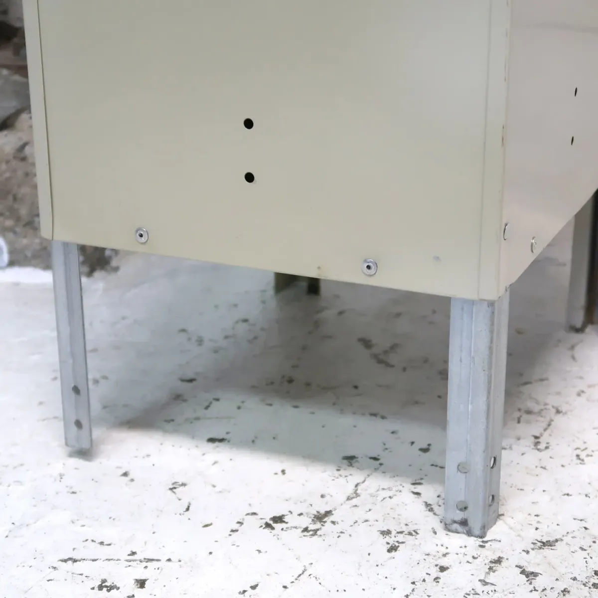 LYON ビンテージ メタルロッカー