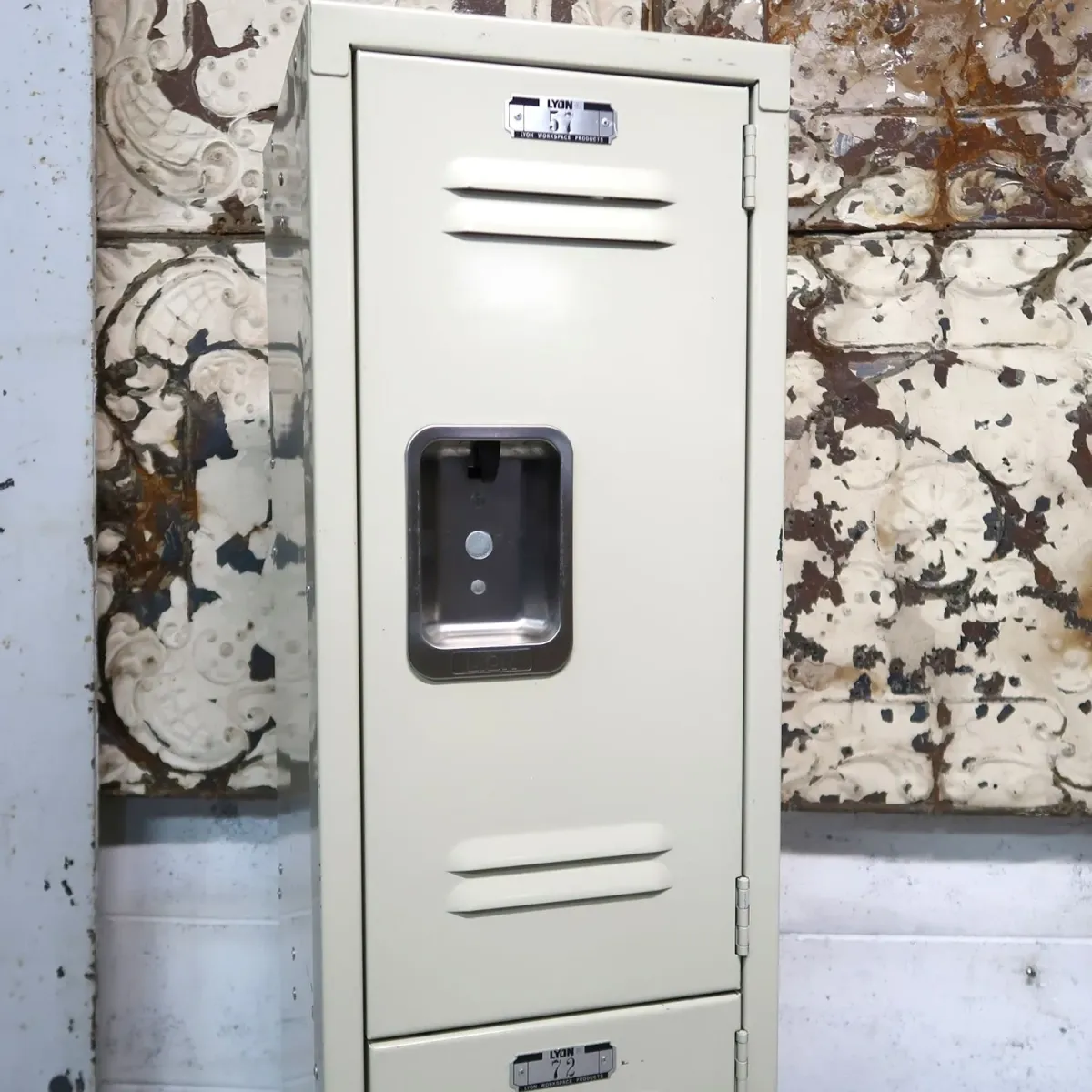 LYON ビンテージ メタルロッカー