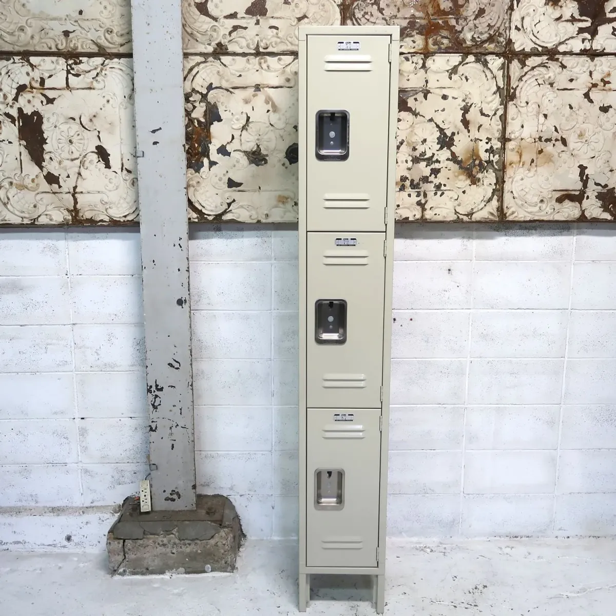 LYON ビンテージ メタルロッカー