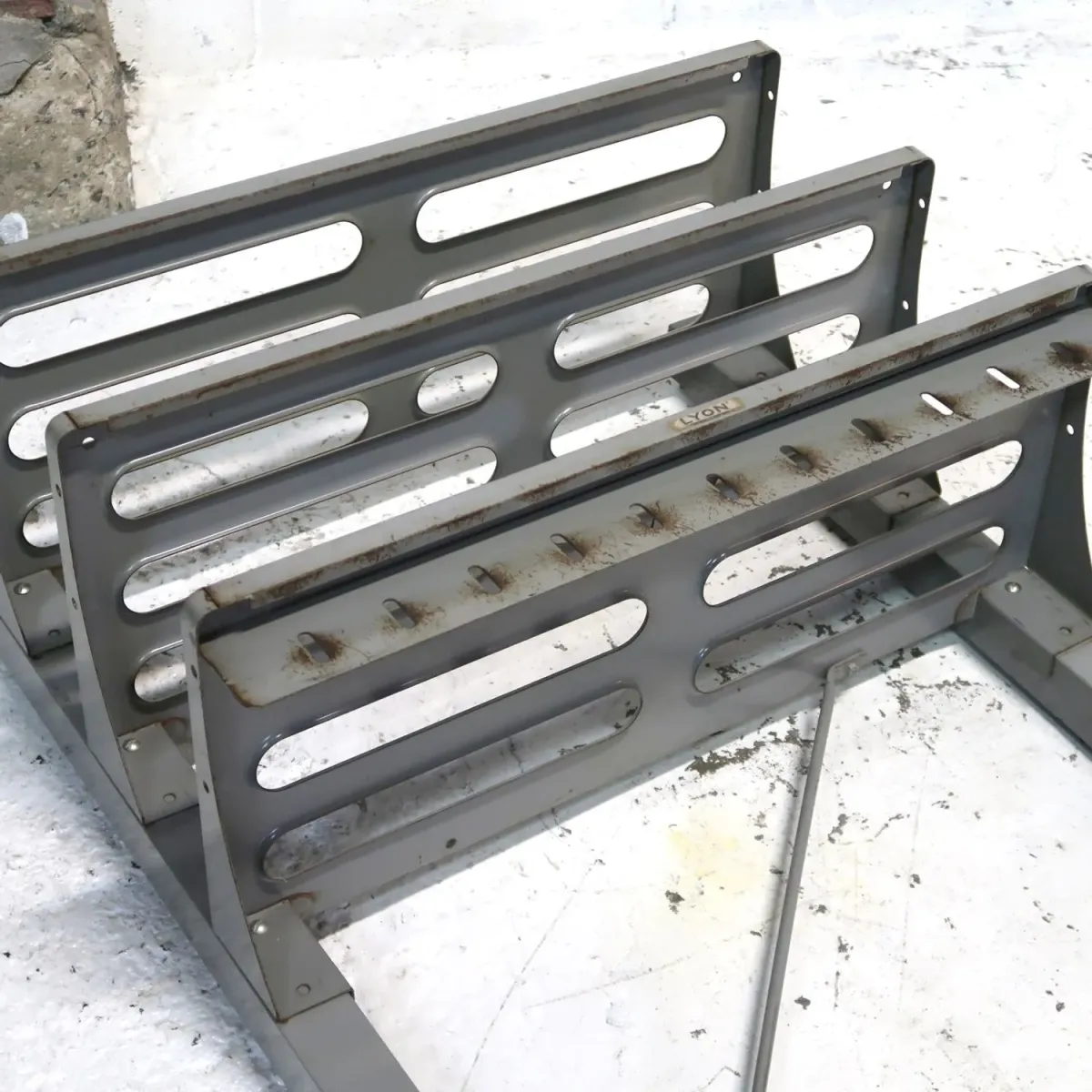 LYON ビンテージ ハンガーラック