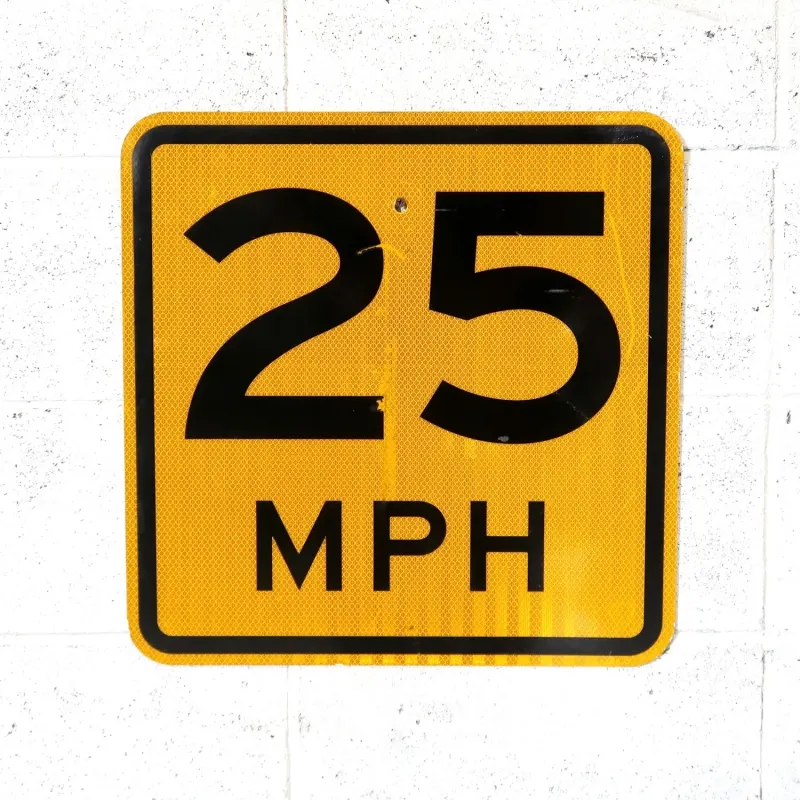 ロードサイン 25MPH