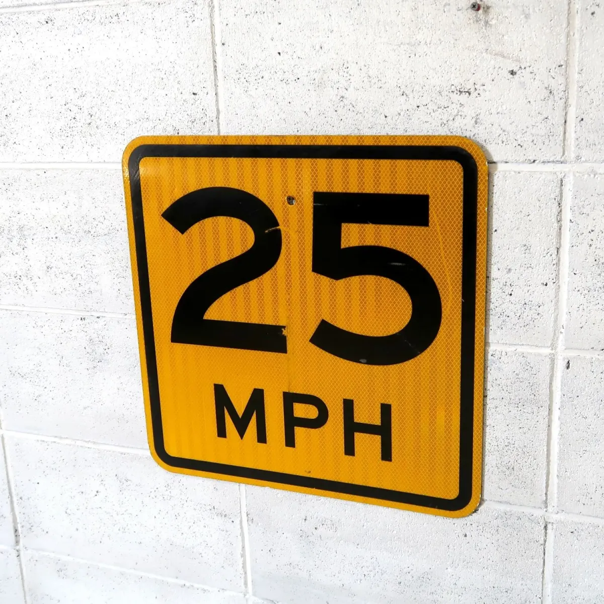 ロードサイン 25MPH