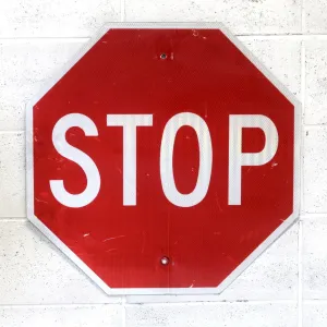 STOP ロードサイン