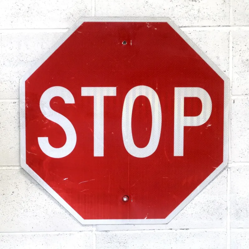 STOP ロードサイン