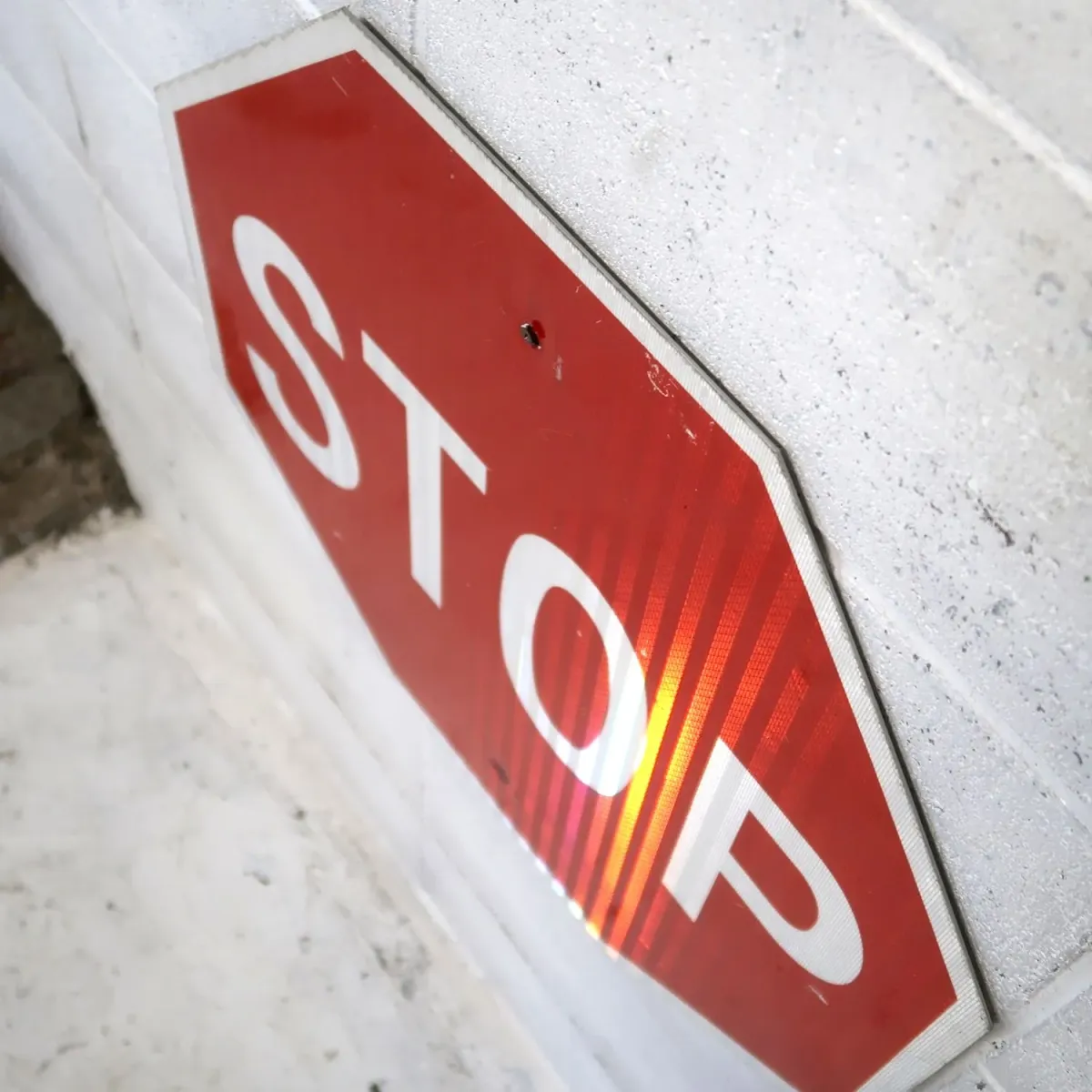 STOP ロードサイン