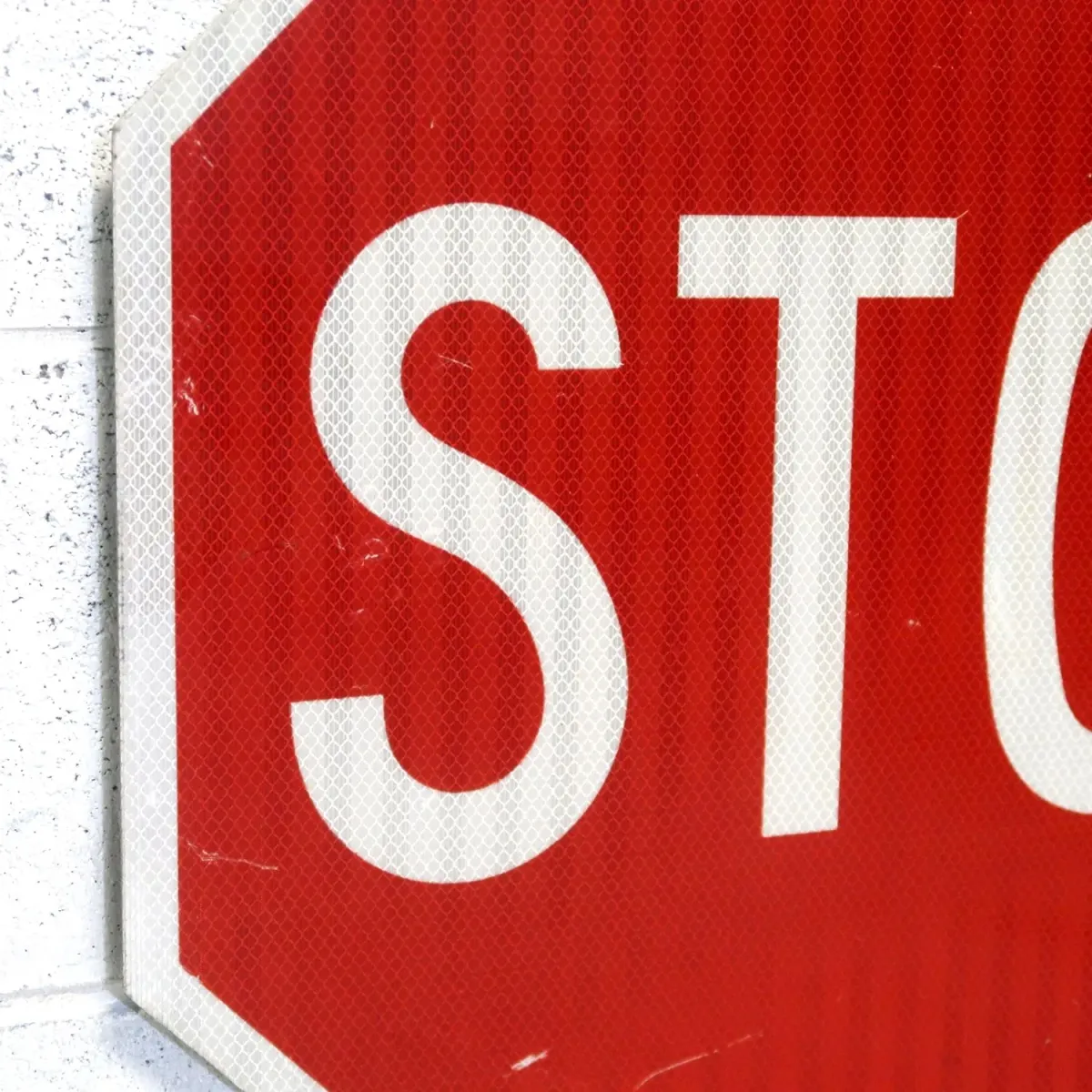 STOP ロードサイン