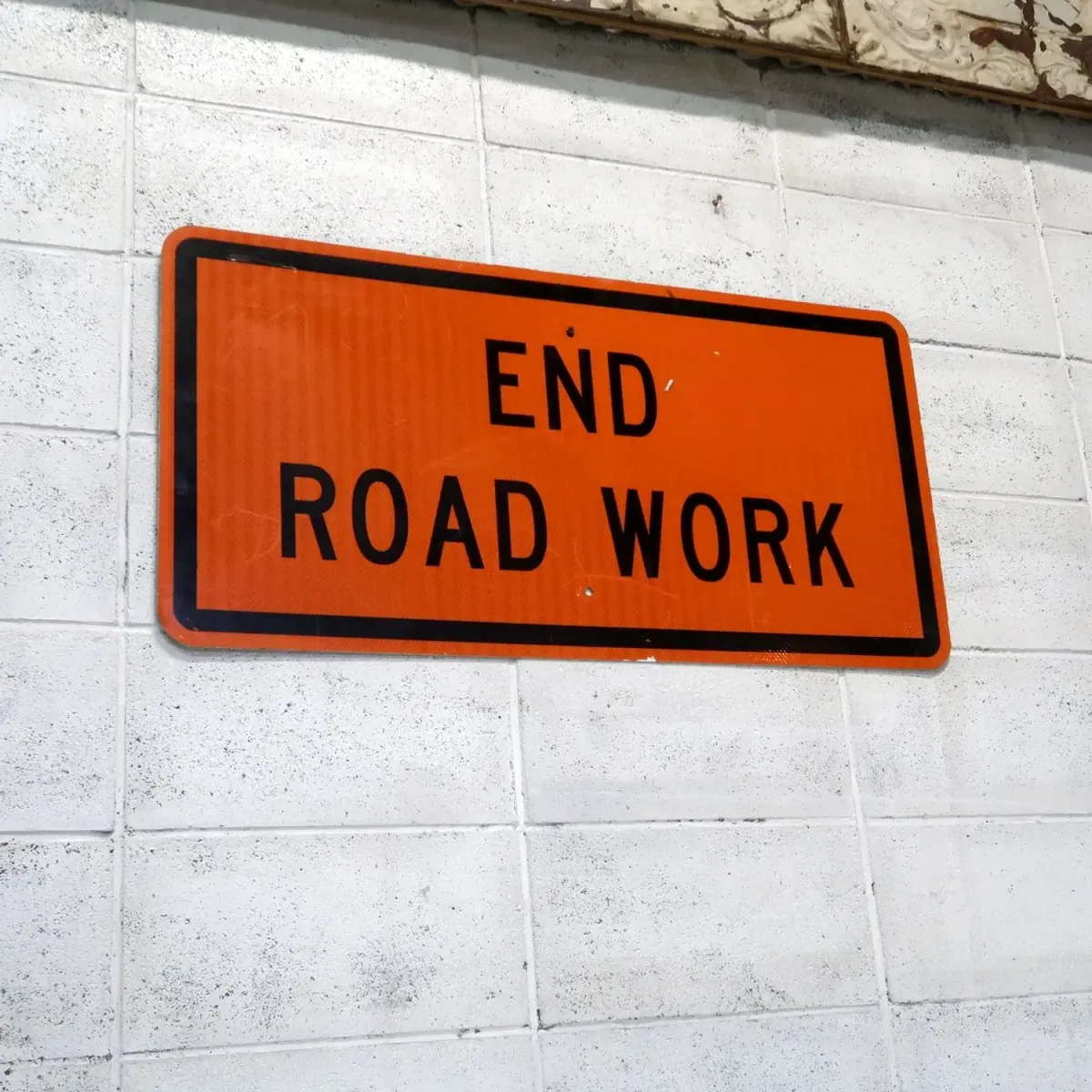 END ROAD WORK ロードサイン