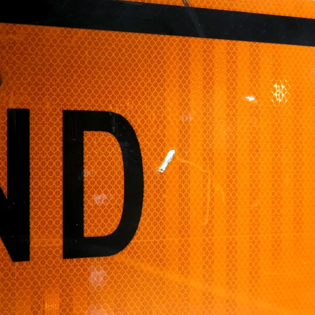 END ROAD WORK ロードサイン