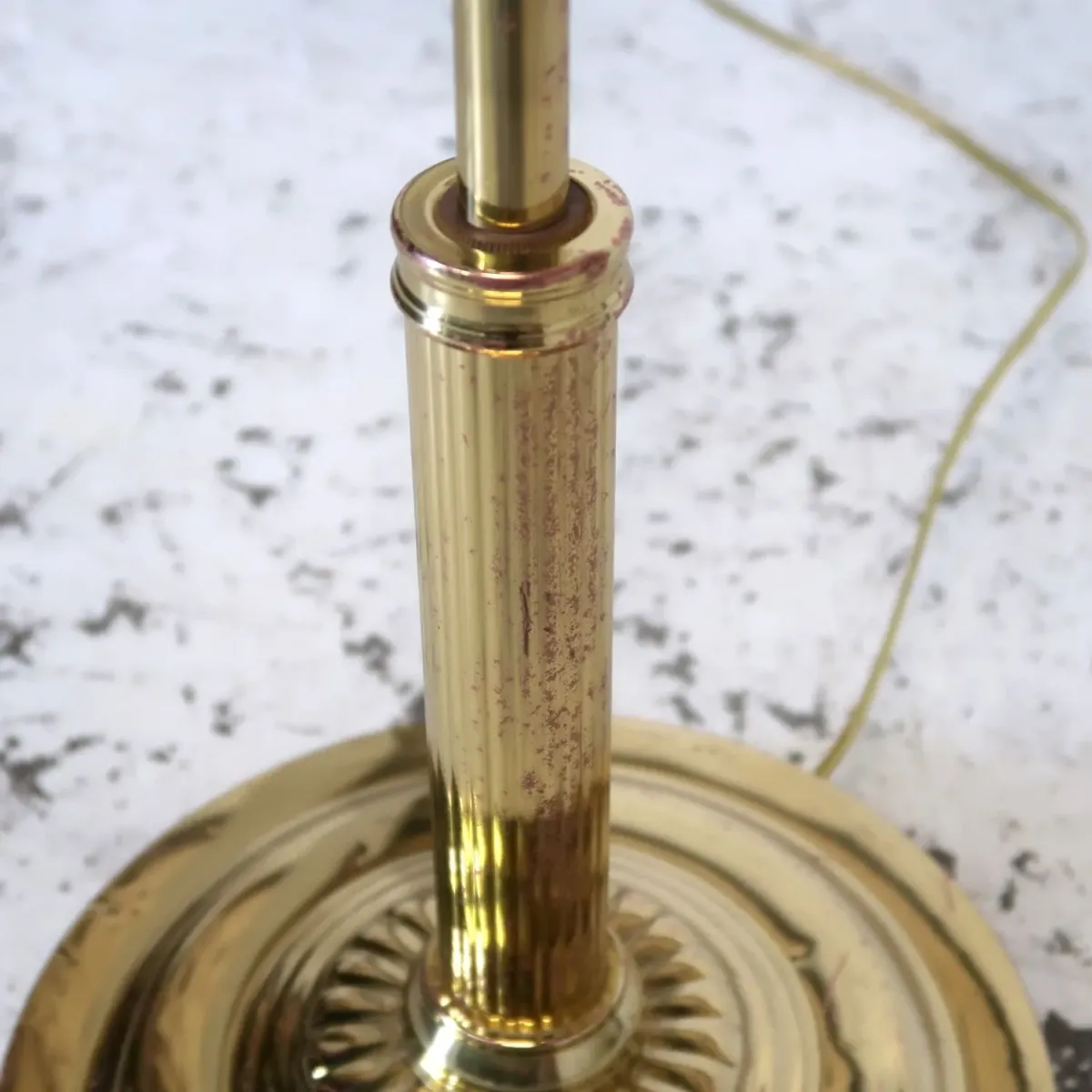 アンティーク ゴールドメタル フロアランプ