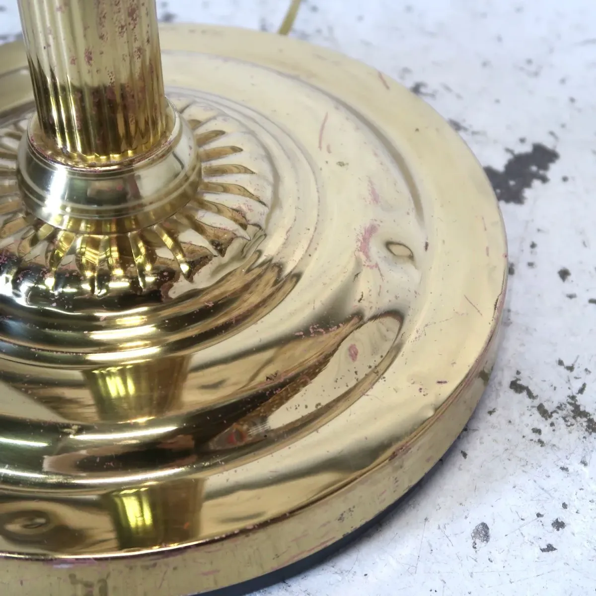 アンティーク ゴールドメタル フロアランプ