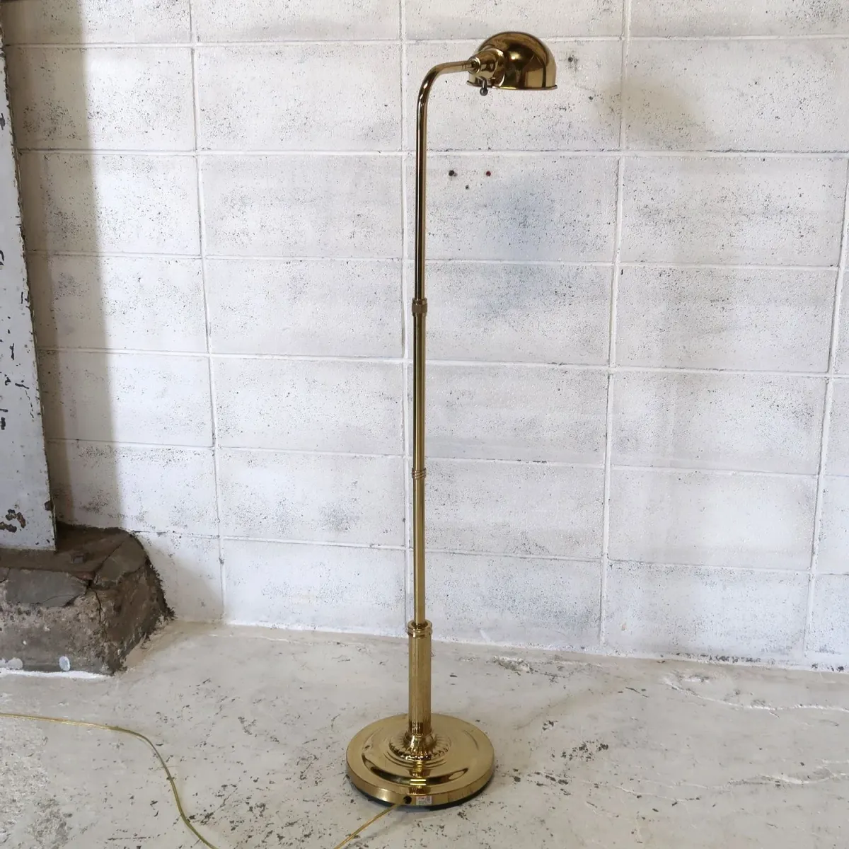 アンティーク ゴールドメタル フロアランプ