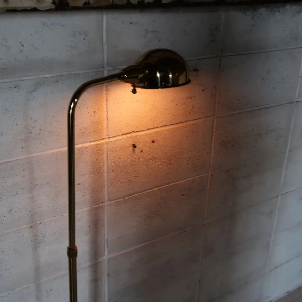 アンティーク ゴールドメタル フロアランプ