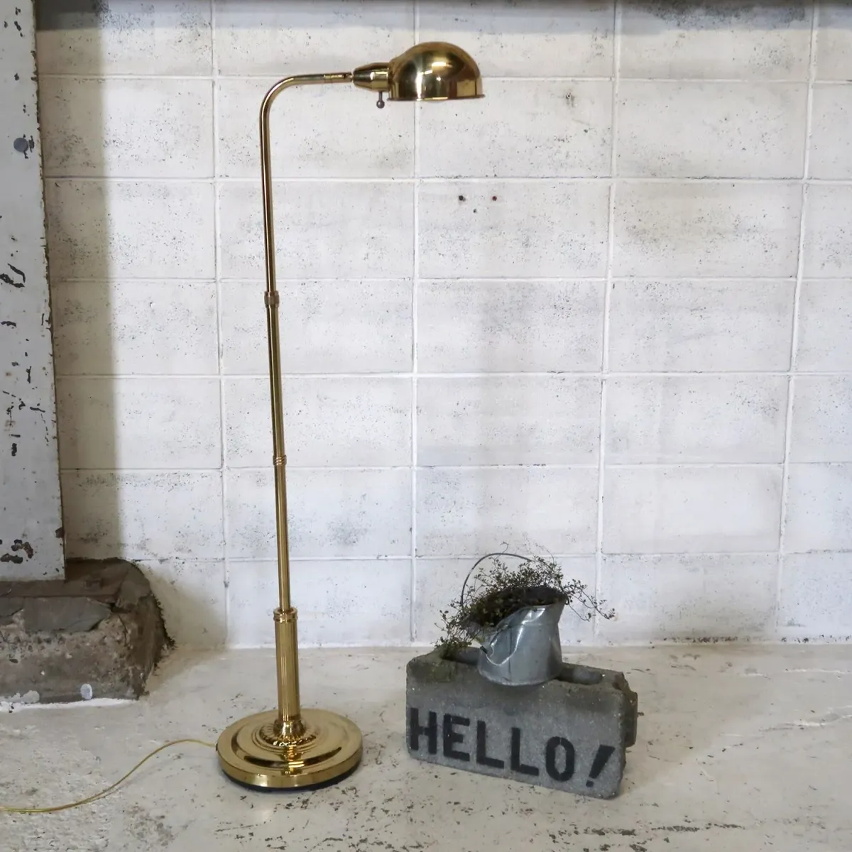 アンティーク ゴールドメタル フロアランプ