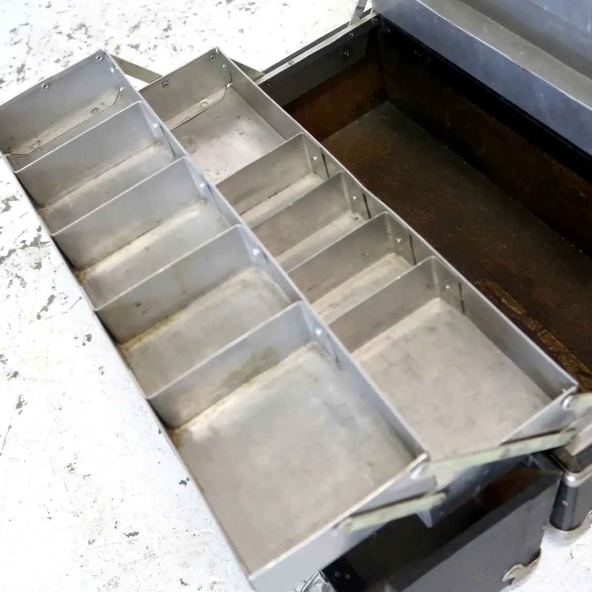 SYLVANIA ビンテージ サービスマントランク