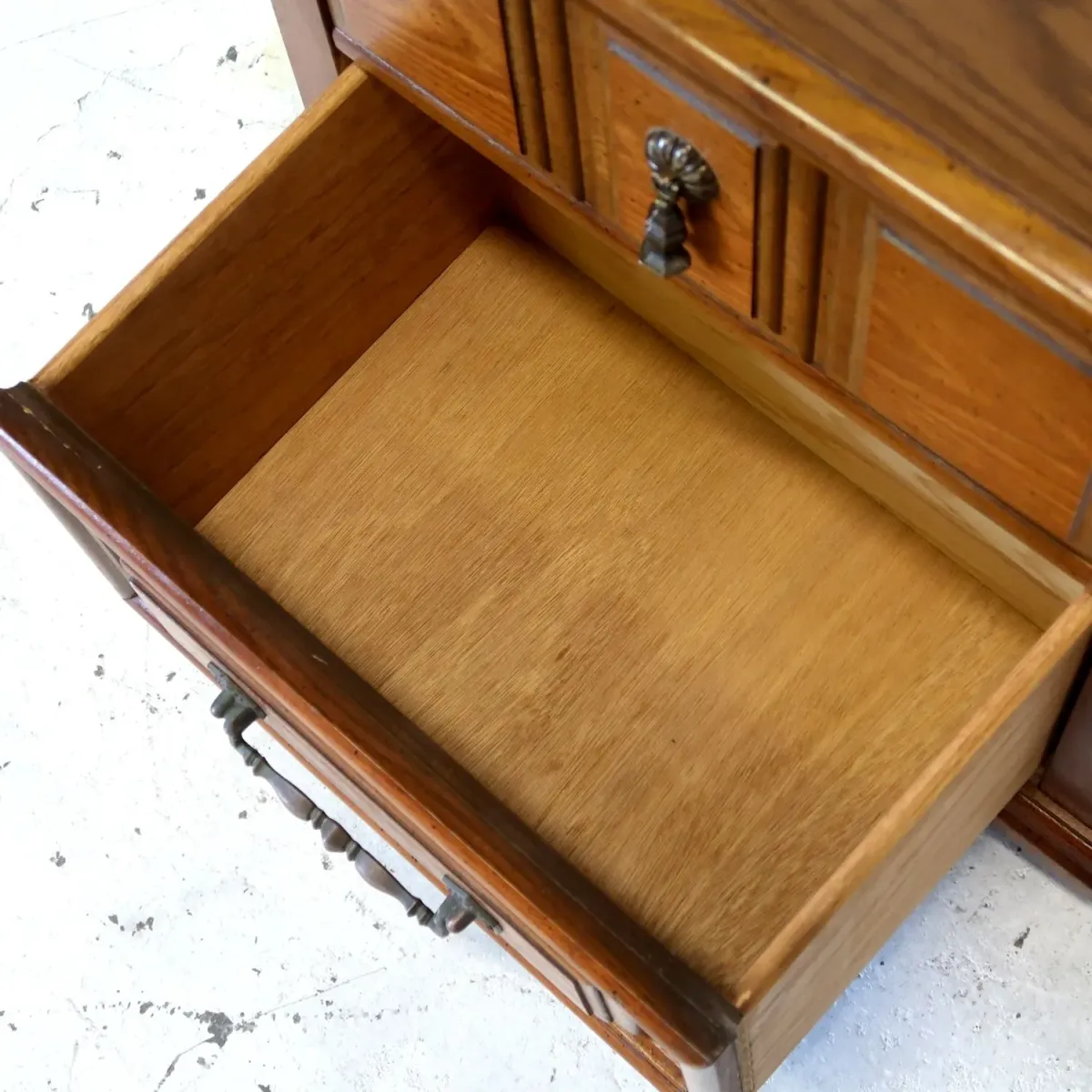 アンティーク ナイトスタンド