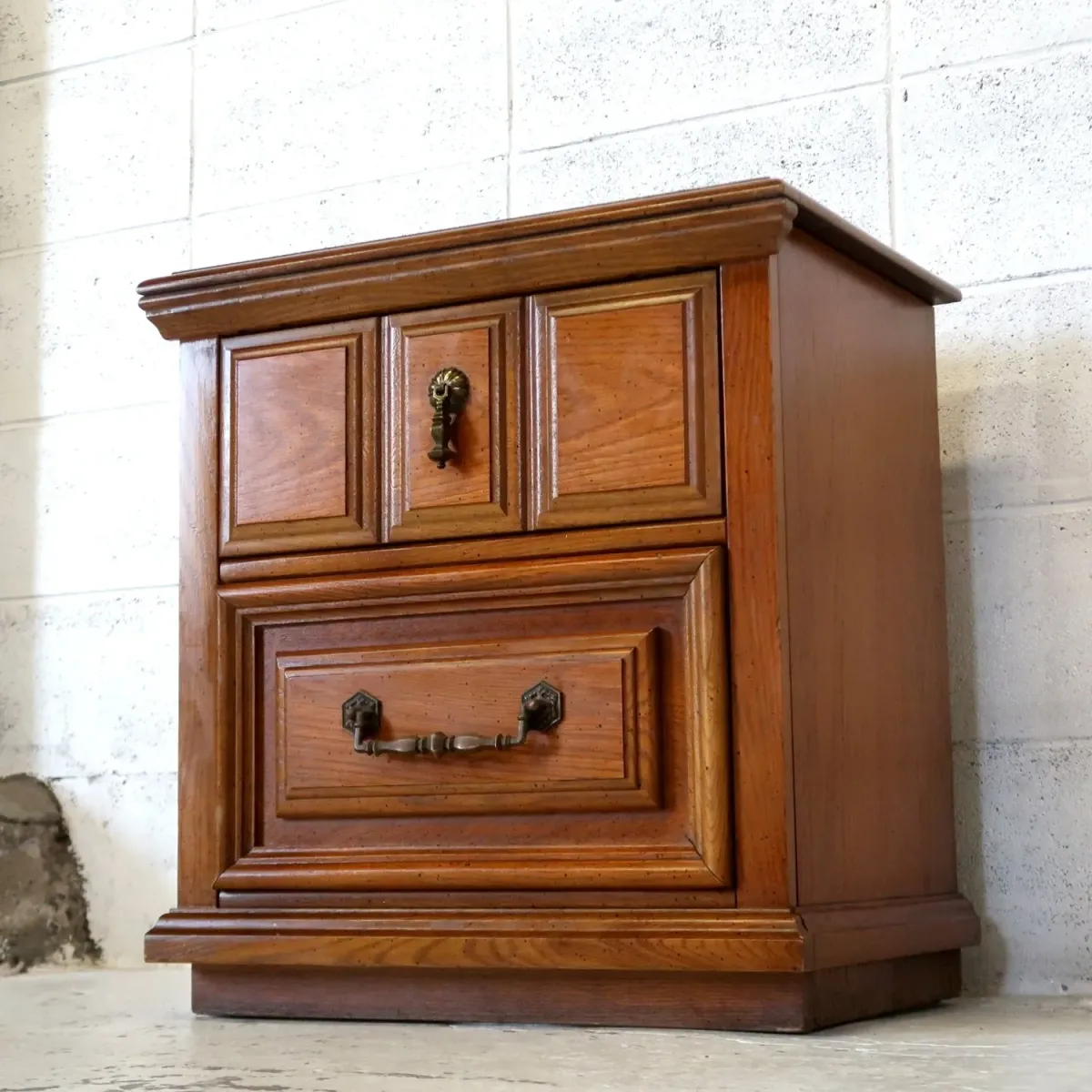 アンティーク ナイトスタンド