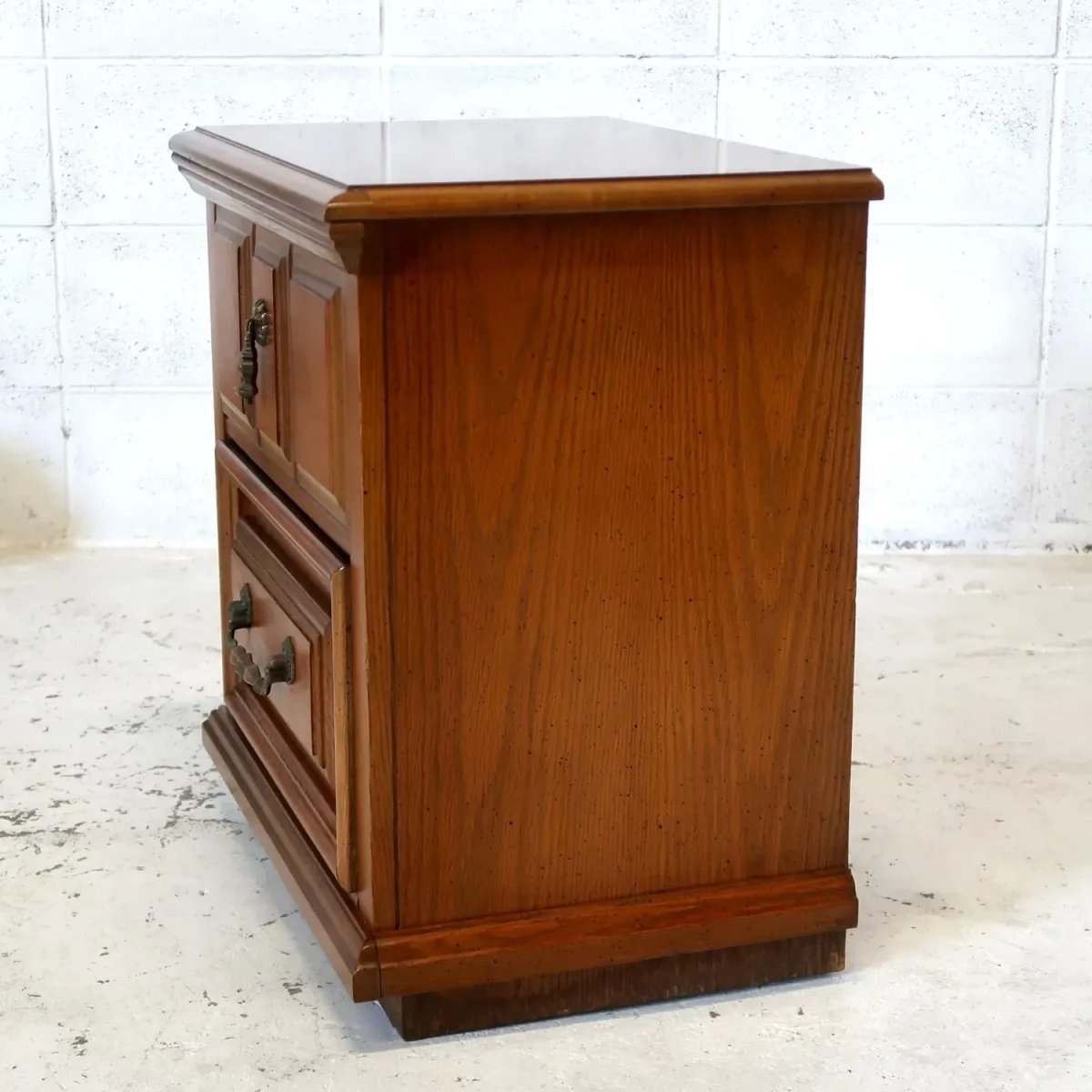 アンティーク ナイトスタンド