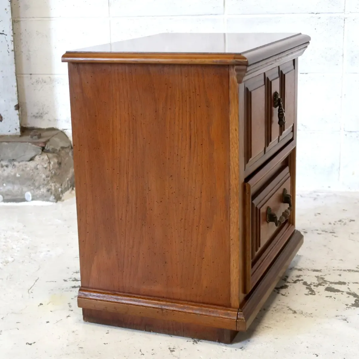 アンティーク ナイトスタンド