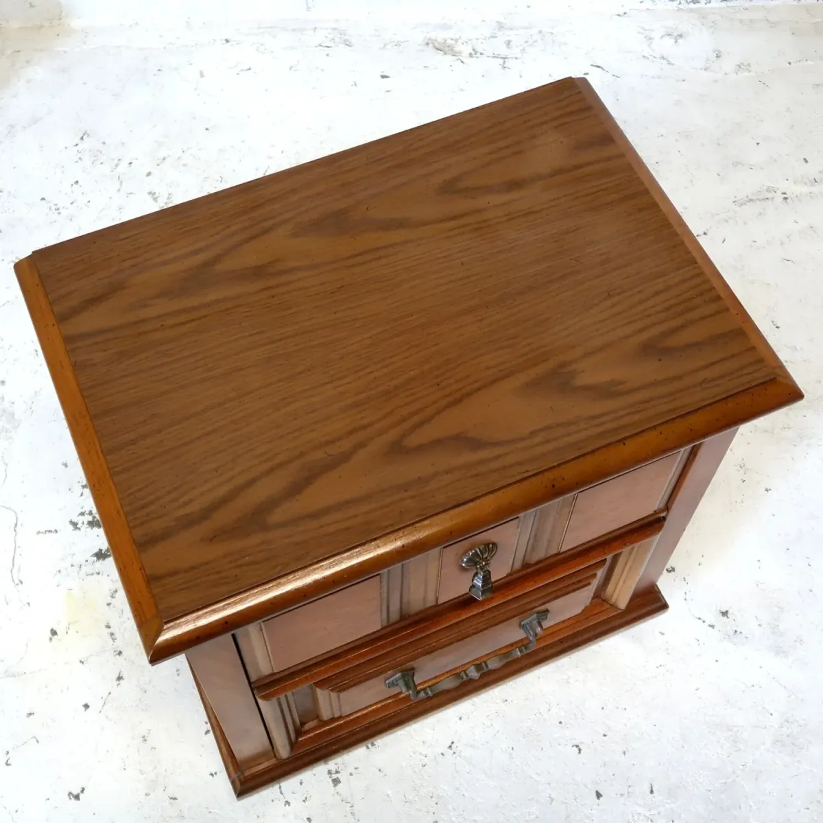 アンティーク ナイトスタンド