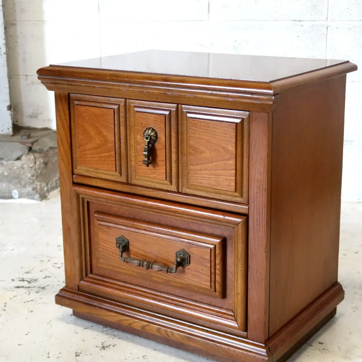 アンティーク ナイトスタンド