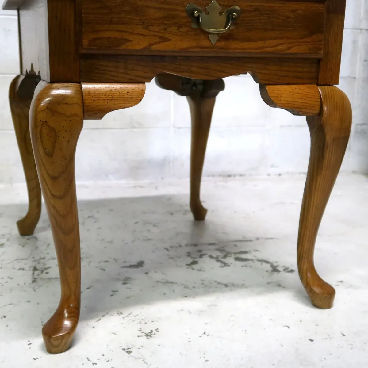 Broyhill アンティーク サイドテーブル