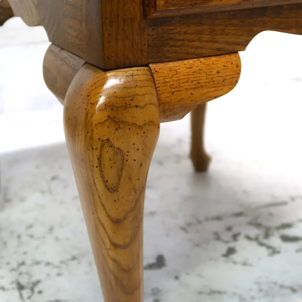 Broyhill アンティーク サイドテーブル