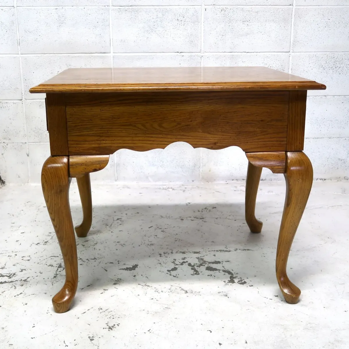 Broyhill アンティーク サイドテーブル