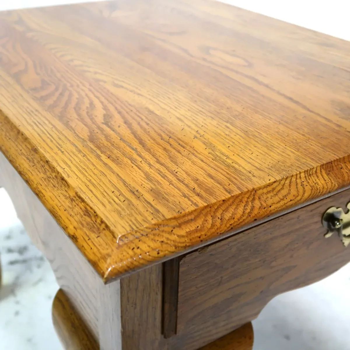 Broyhill アンティーク サイドテーブル