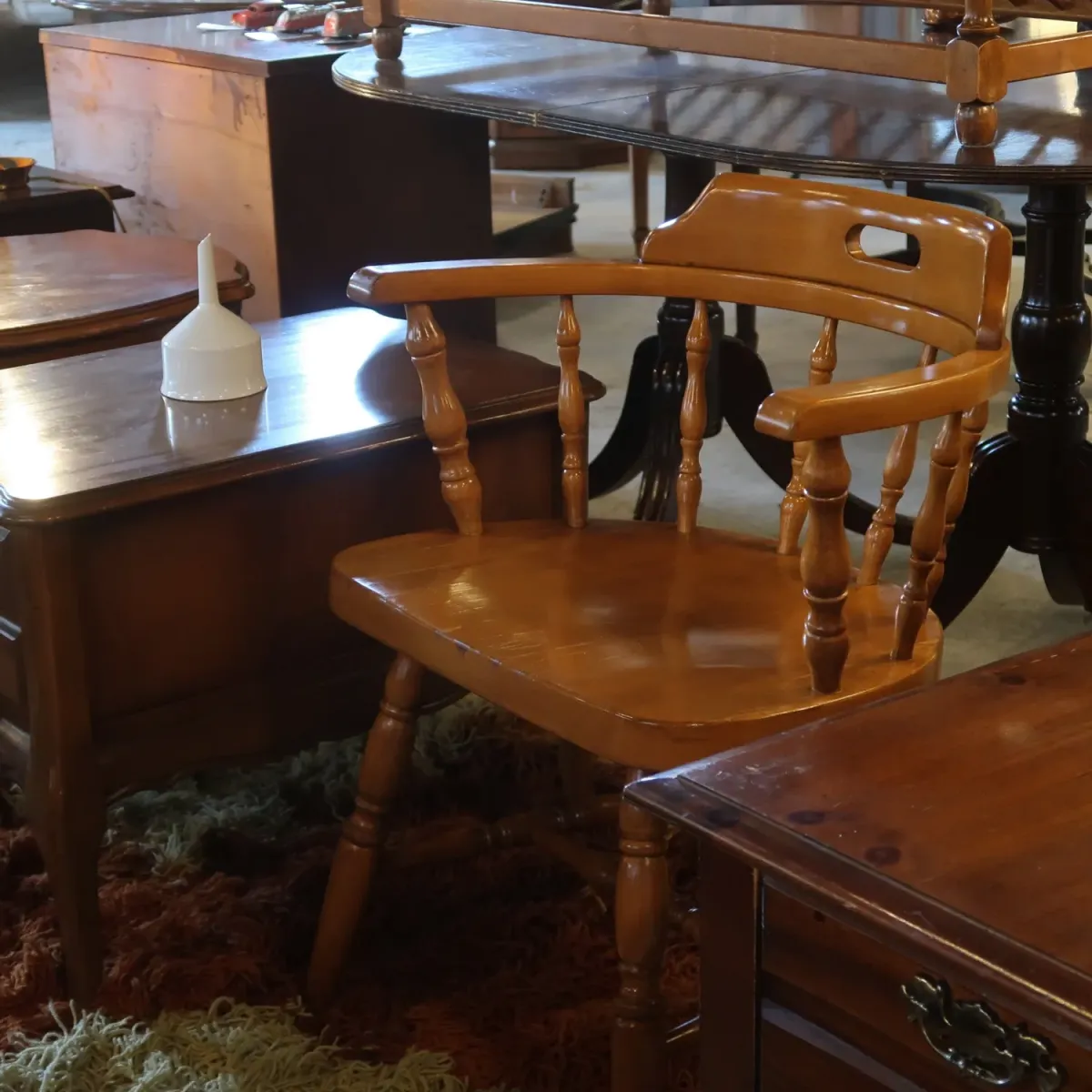 アンティーク ウッド キャプテンチェア