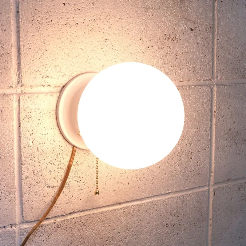 ミルクガラスシェード ブラケットランプ