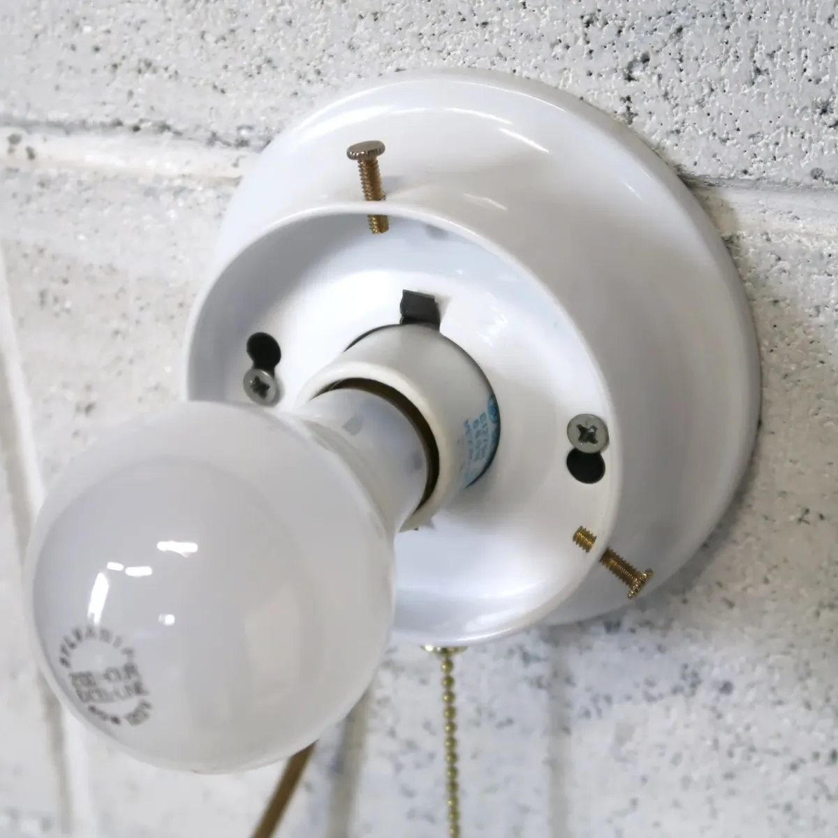 ミルクガラスシェード ブラケットランプ