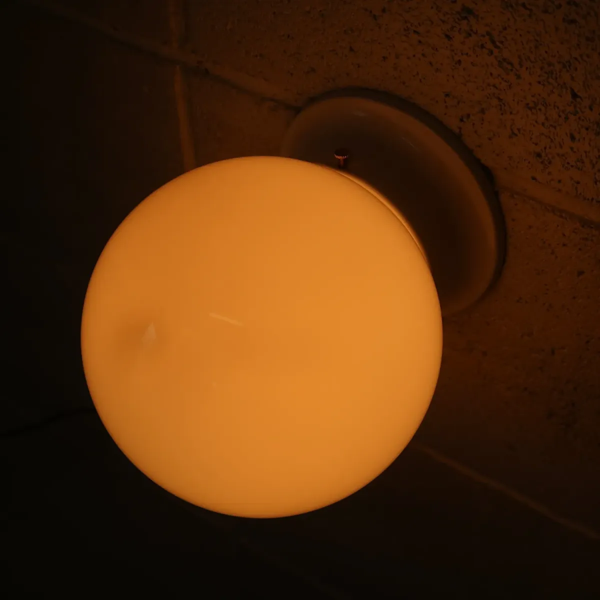 ミルクガラスシェード ブラケットランプ