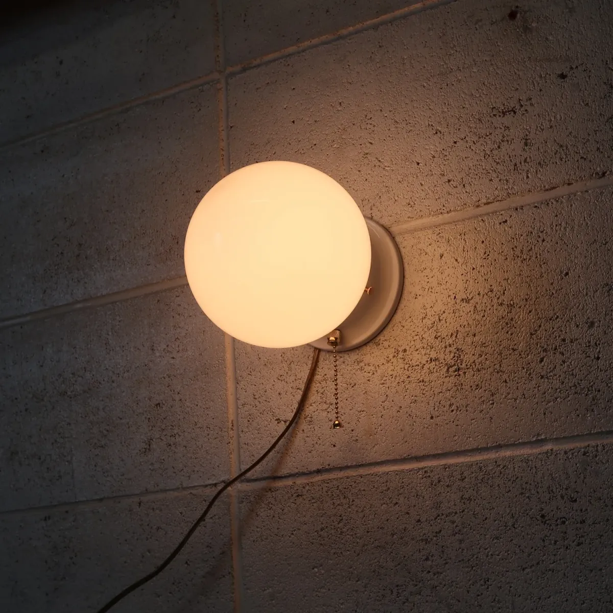 ミルクガラスシェード ブラケットランプ