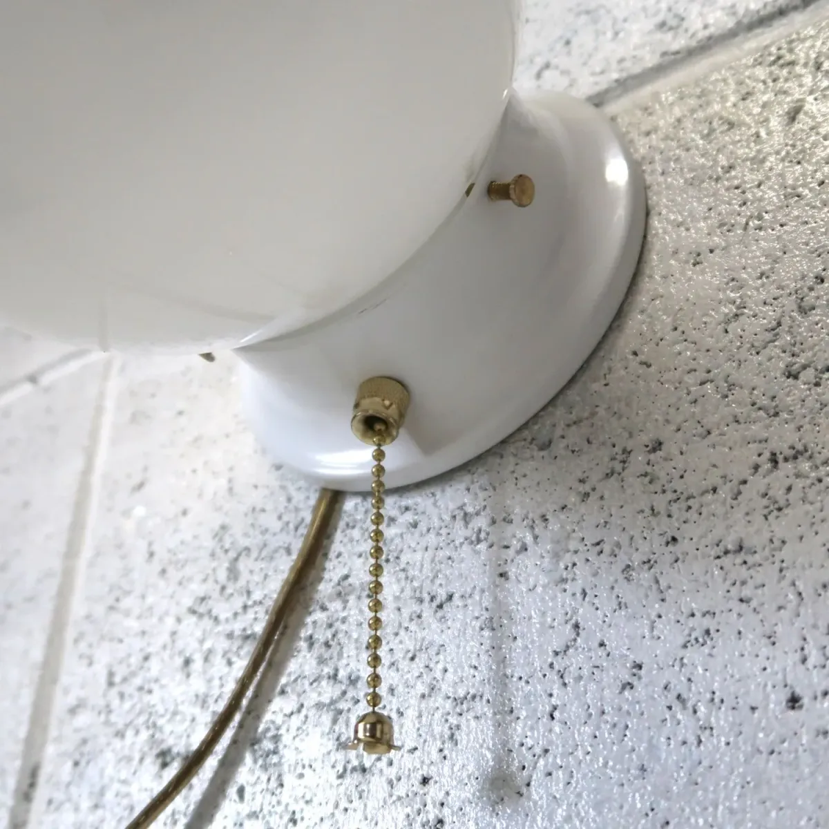 ミルクガラスシェード ブラケットランプ