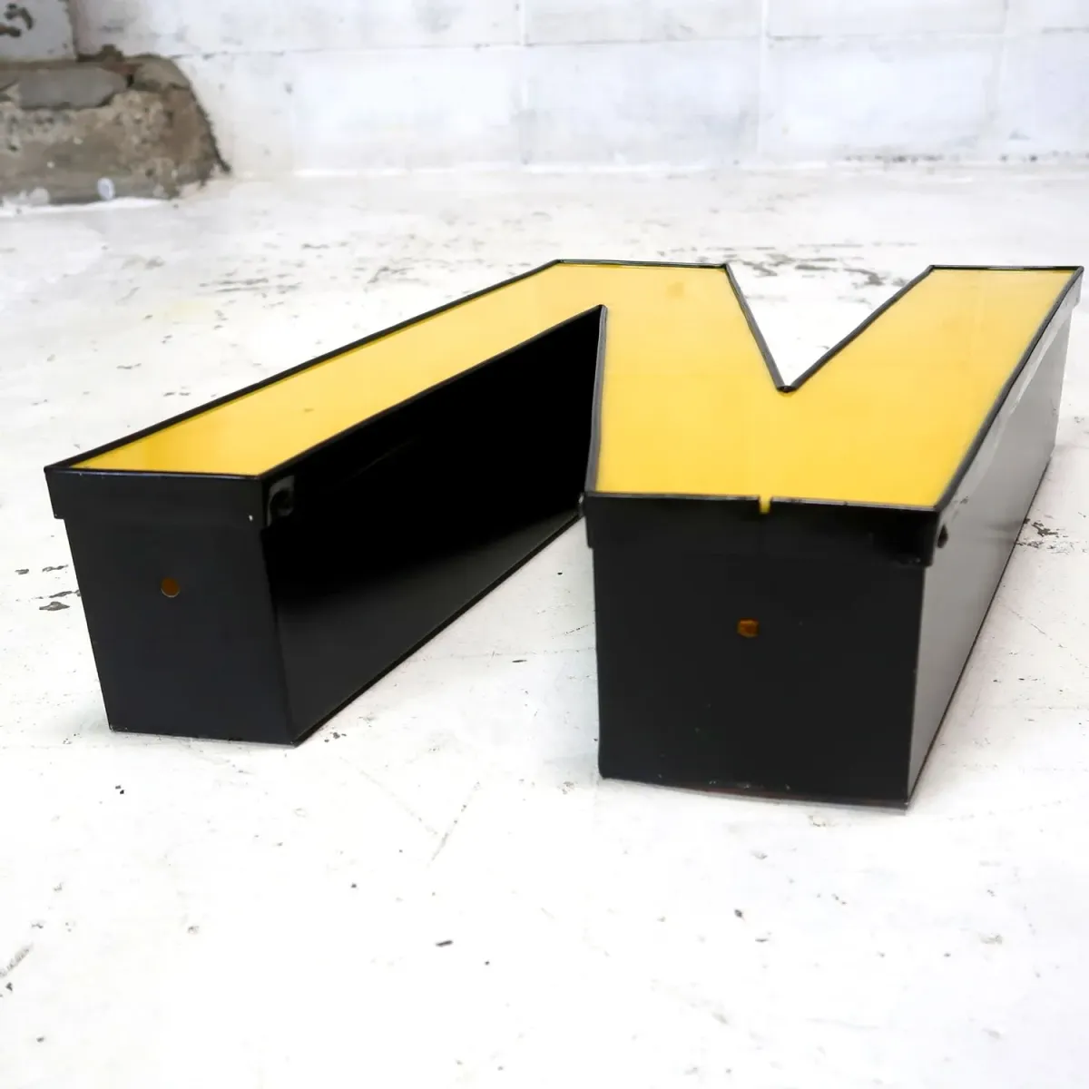 ビンテージ レターサイン N