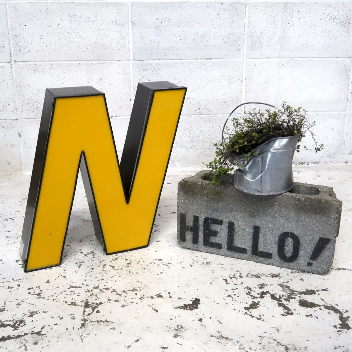 ビンテージ レターサイン N