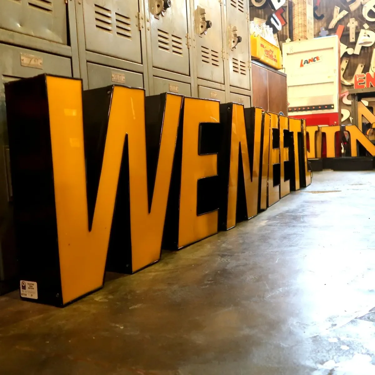 ビンテージ レターサイン E