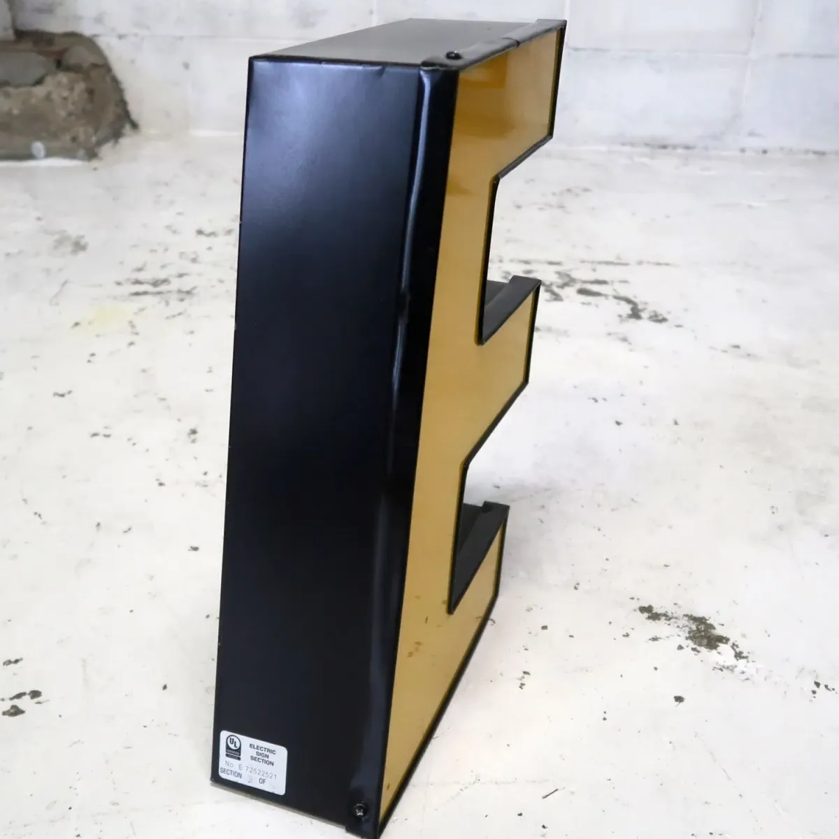 ビンテージ レターサイン E