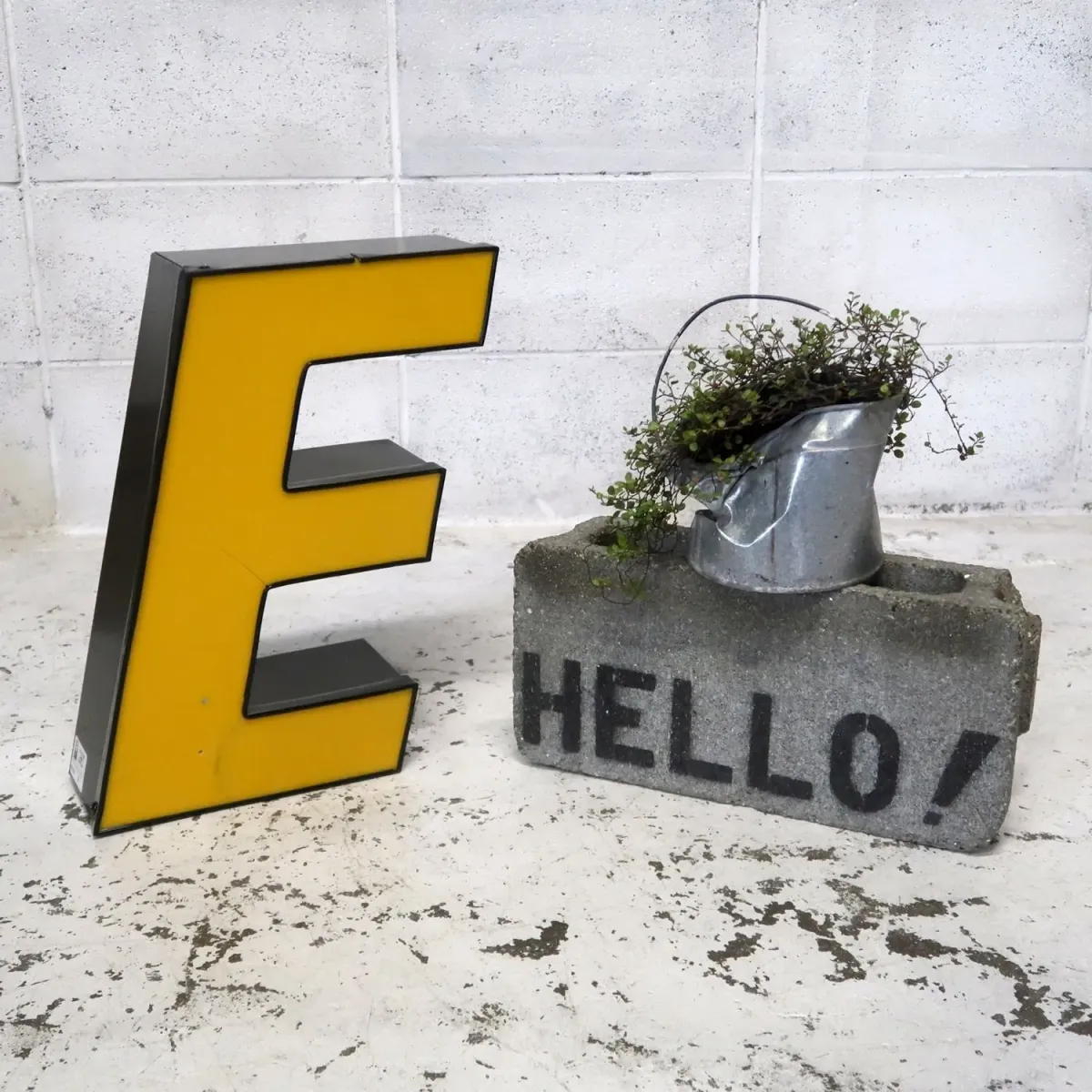 ビンテージ レターサイン E